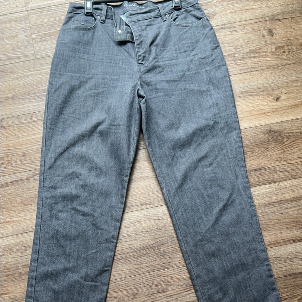 Women’s Gray Gloria Vanderbilt Jeans